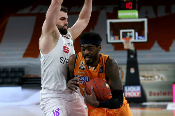 待钢人在新 待钢人在新